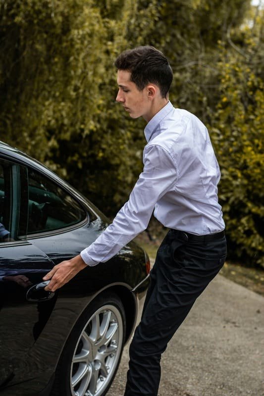 Wedding Car With Driver In Muscat