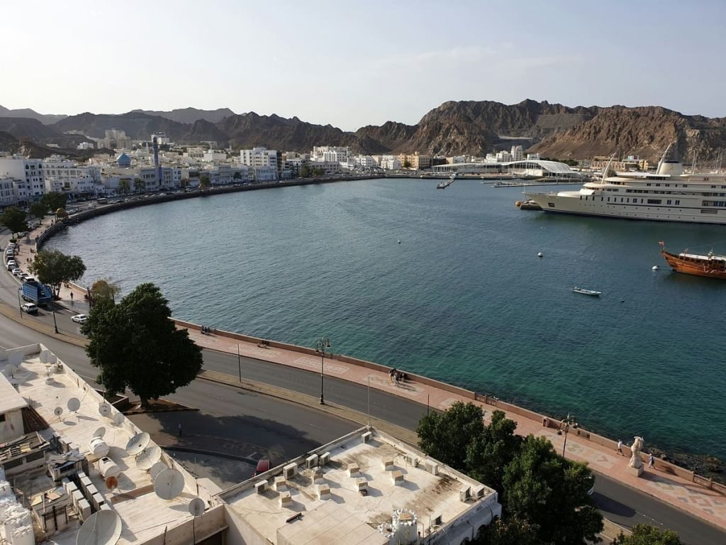 جولات سياحية مع سائق في مسقط 1 1024x768