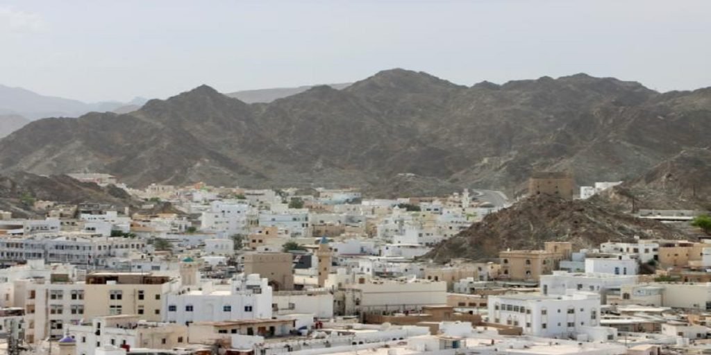 خدمة سائق مع سيارة في مسقط 1 1024x512